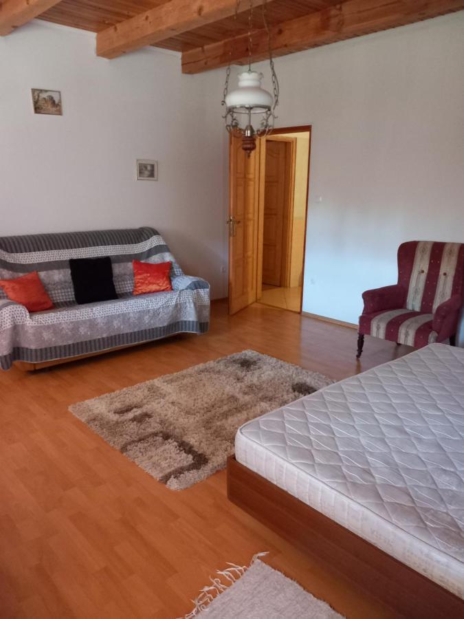 H&H Vendeghaz Apartment Balatonbereny Exterior photo